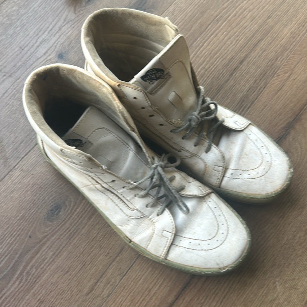 Vans High Tops !! 🤙 - Picture 2 of 4